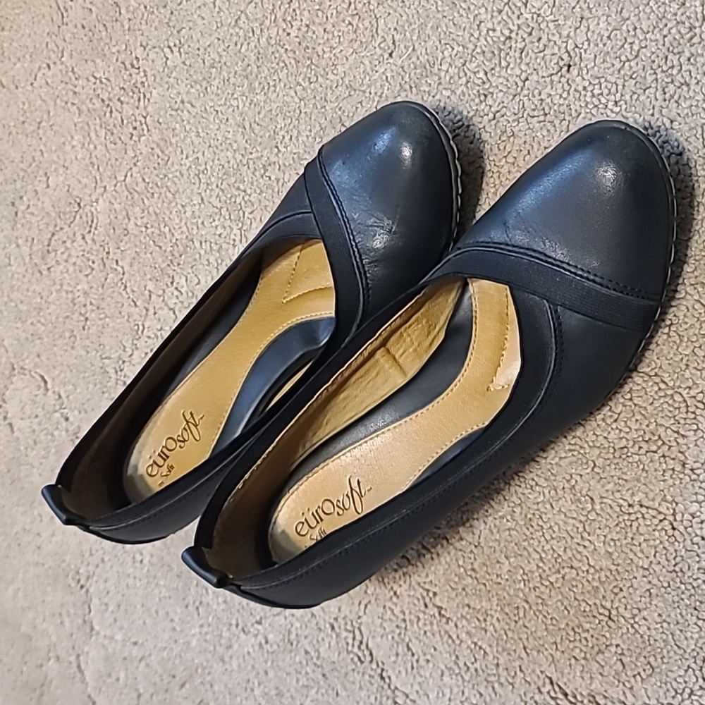 7.5 Navy Euro Soft Wedge